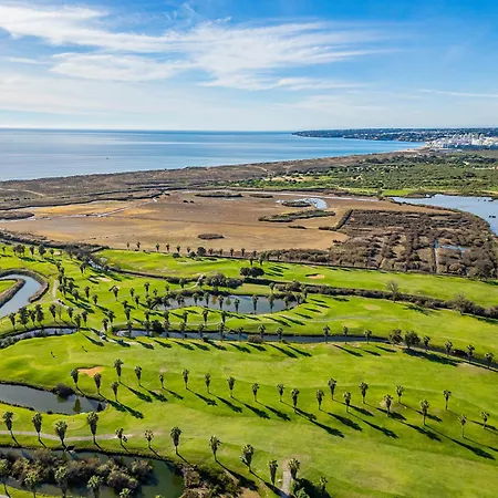 Salgados - 2 Bedroom Apartment *