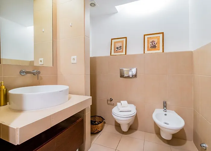 Salgados - 2 Bedroom *