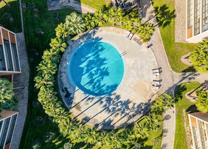 Salgados - 2 Bedroom *